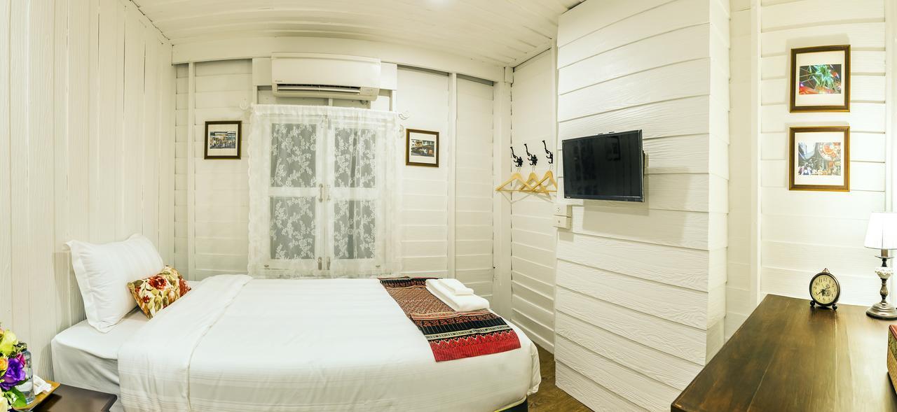Baankachitpan Bangkok Hotel Экстерьер фото